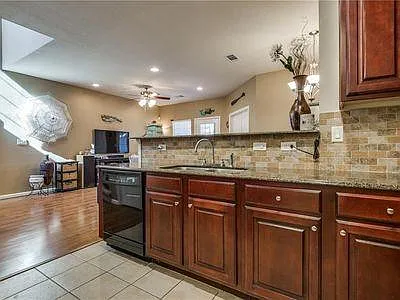 133 Barrington Ln — Photo 10