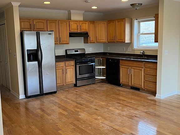 3rd image of 7238 S Cornell Ave #2N