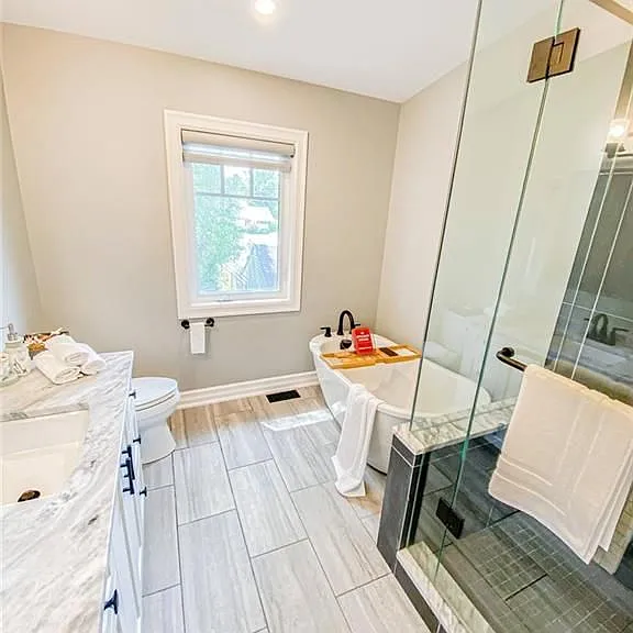 231 Rosewood Ave — Photo 15