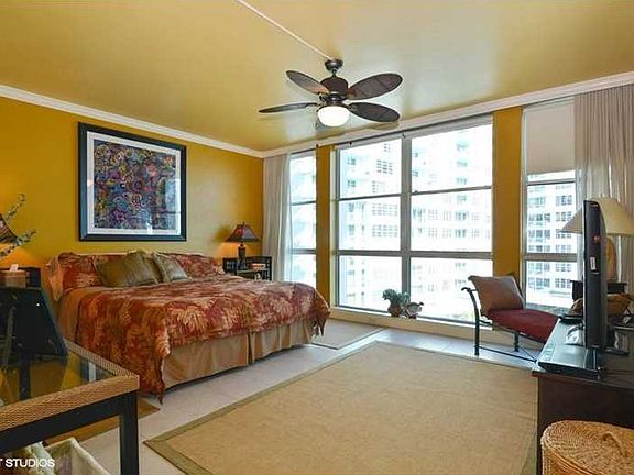 4th image of 5055 Collins Ave APT 5C