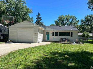 1509 SW 24th St, Topeka, KS 66611