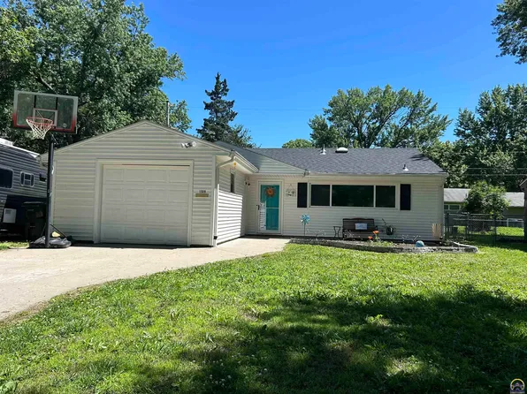 1509 SW 24th St, Topeka, KS 66611