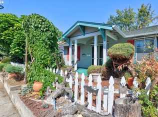 1107 E 9th St, The Dalles, OR 97058