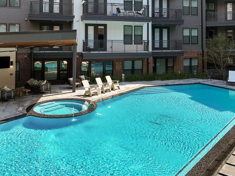 Troubadour Apartments — Photo 48