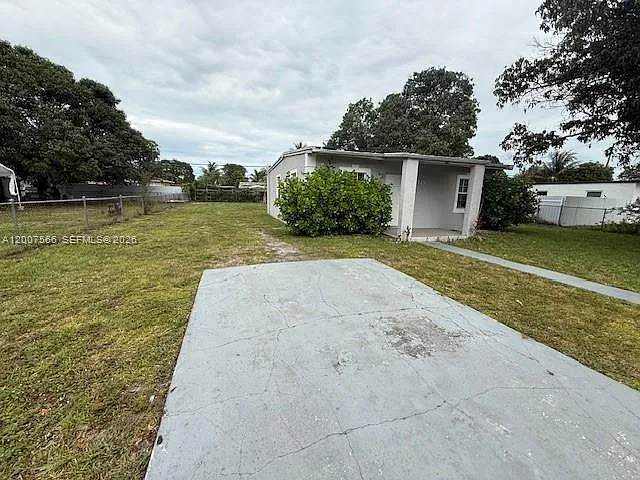 2 bed, 1.0 bath, $2,395 — Photo 3