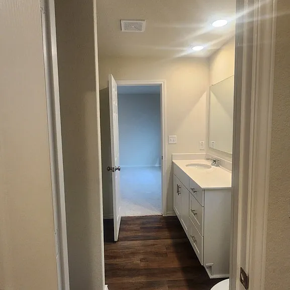 10318 Glimmer — Photo 15