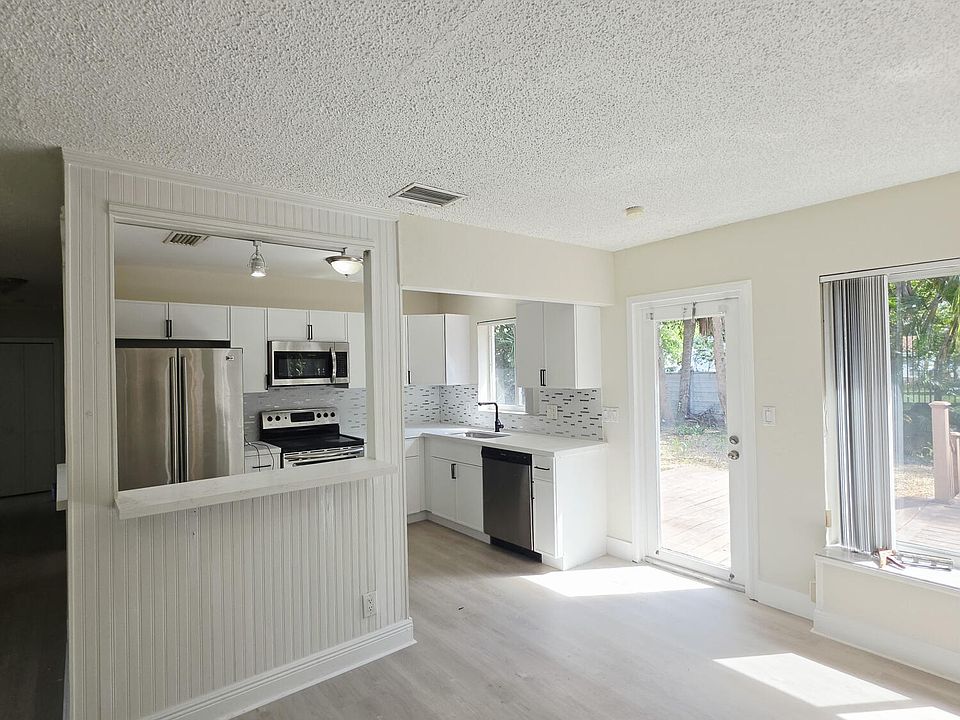 1st image of 1432 NE 27th Street