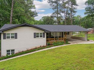2432 Kelly Lake Dr, Decatur, GA 30032