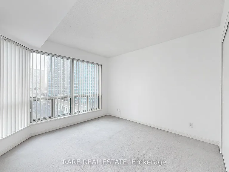11 Lee Centre Dr #1016 — Photo 14