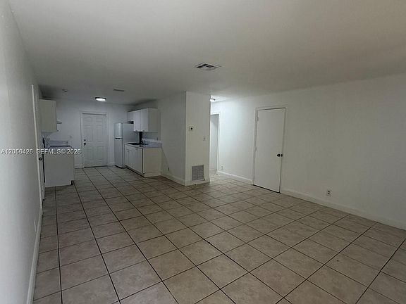3rd image of 1132 NE 5th Ave APT 2