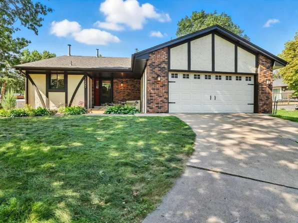 11502 Flintwood St NW, Coon Rapids, MN 55448