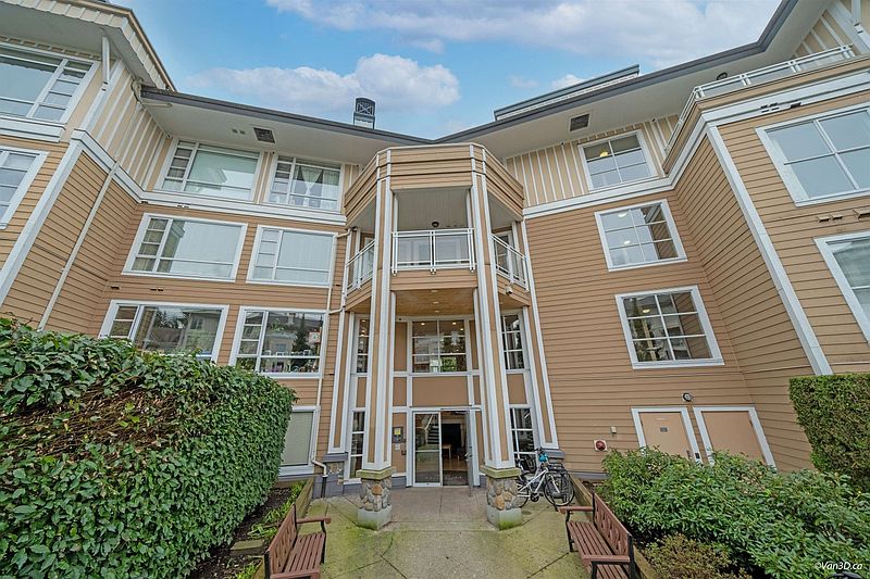North Vancouver Apartment for rent - 3 Bedrooms — photo 7