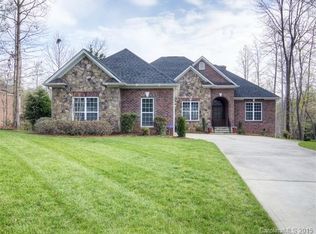 6729 Fox Ridge Cir, Davidson, NC 28036