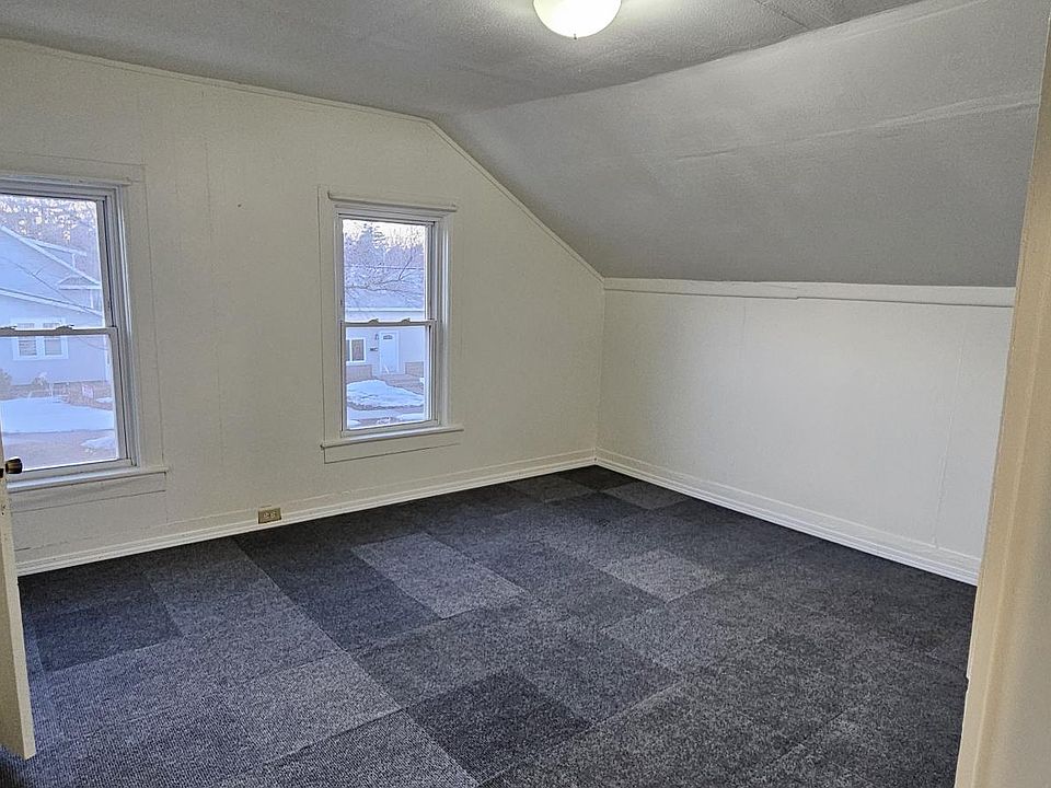 2nd image of 407 N 1st Ave #2