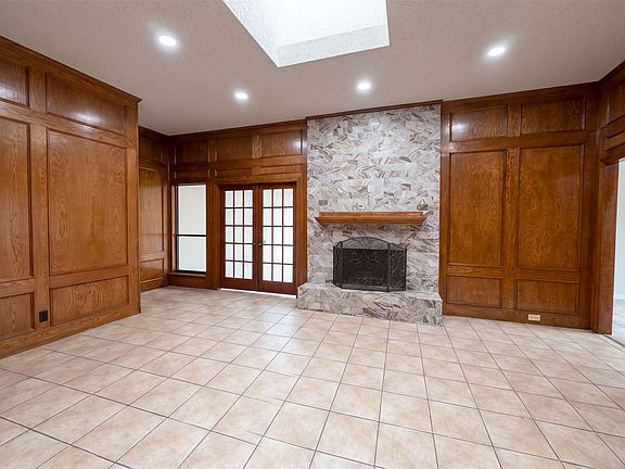 4th image of 1604 Danube Ln