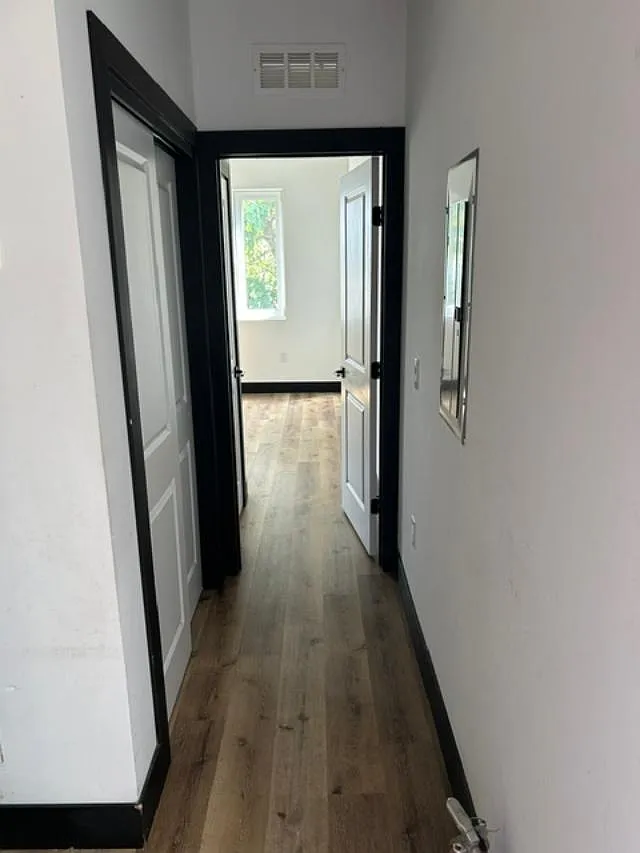 2 bed, 1300 sqft, $1,900 — Photo 2