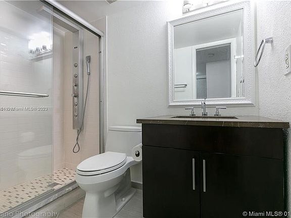 4th image of 850 N Miami Ave W #103
