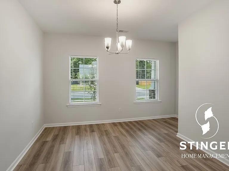 103 Grange Ln — Photo 16