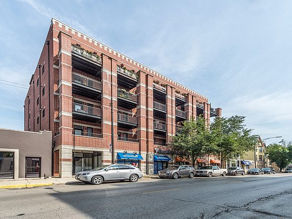 2nd image of 2222 W Belmont Ave Unit 505