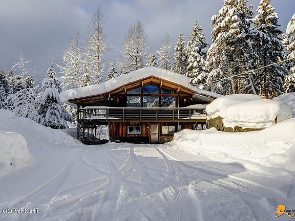 3rd image of 151 Donner Dr