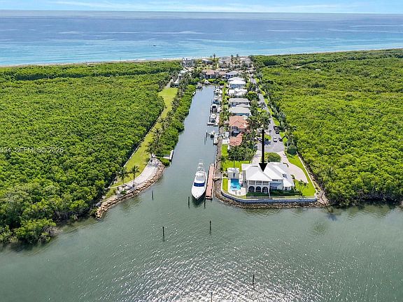 3rd image of 4105 NE Rigels Cove Way