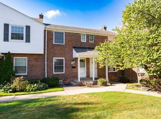 23220 Marter Rd, Saint Clair Shores, MI 48080
