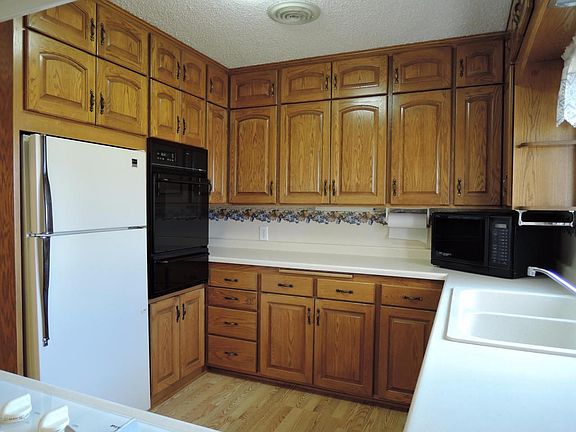 Kitchen b