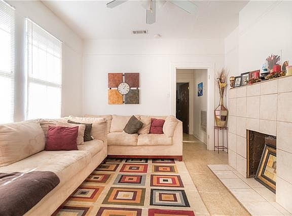 4th image of 8816 Jeannette St