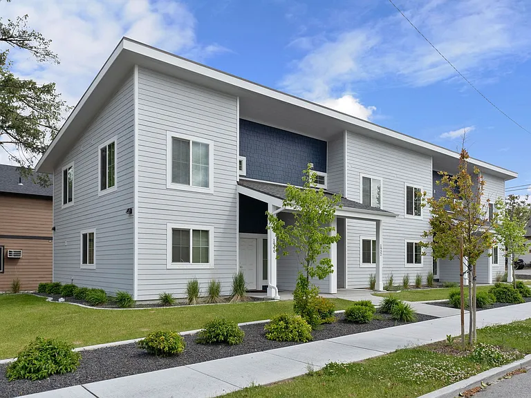 Wall Street Townhomes — Photo 2