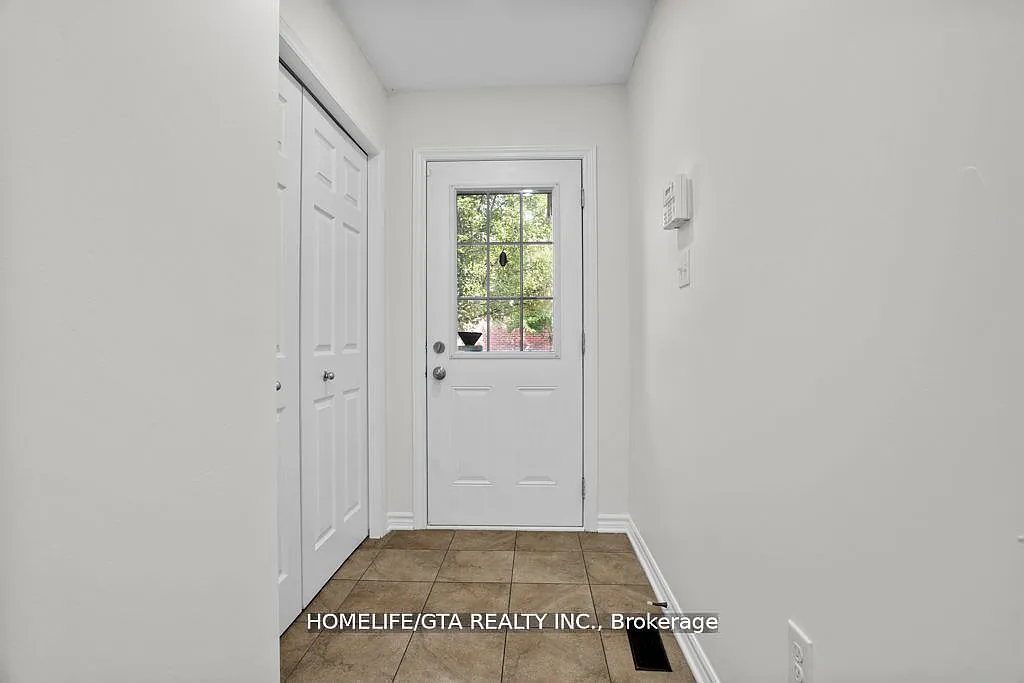 3 bed, $2,475 — Photo 3
