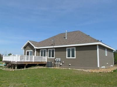 3rd image of 909 Lake Forest Cir