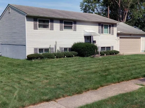 3649 Makassar Dr, Westerville, OH 43081