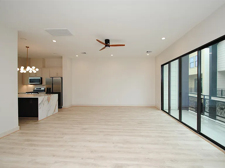 6312 Illinois St #C — Photo 13