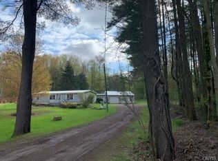 380 Island Rd, Phoenix, NY 13135