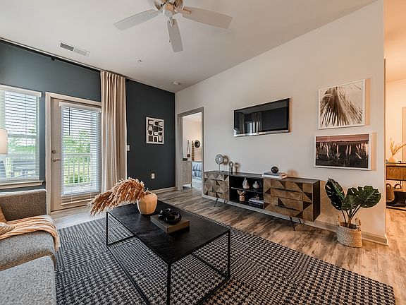 HighlandRidge_2021_LivingRoom_01