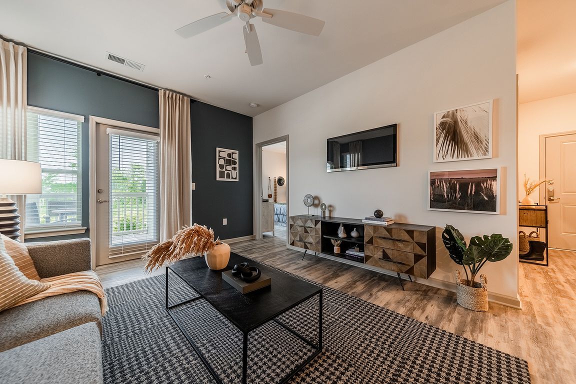 HighlandRidge_2021_LivingRoom_01
