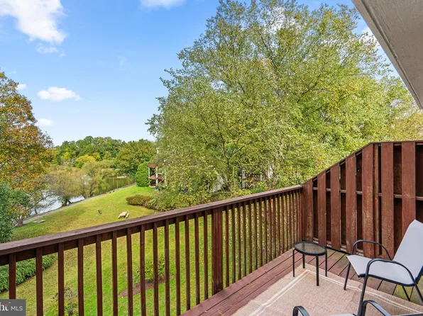 18148 Windsor Hill Dr #202B, Olney, MD 20832