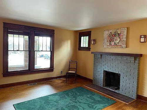 222 S Rogers St — Photo 2