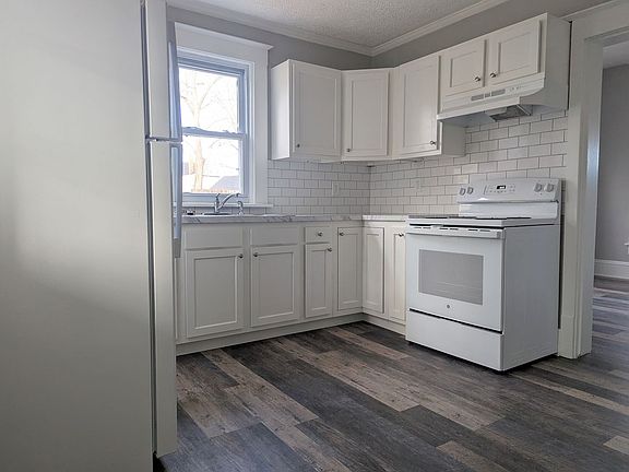 5th image of 115 1/2 Banning Ave #115