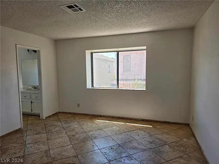 2809 Swallow Point Cir — Photo 14