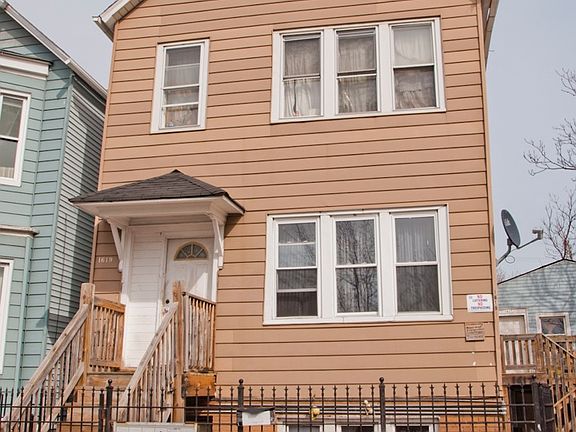 2nd image of 1619 N. Maplewood Ave