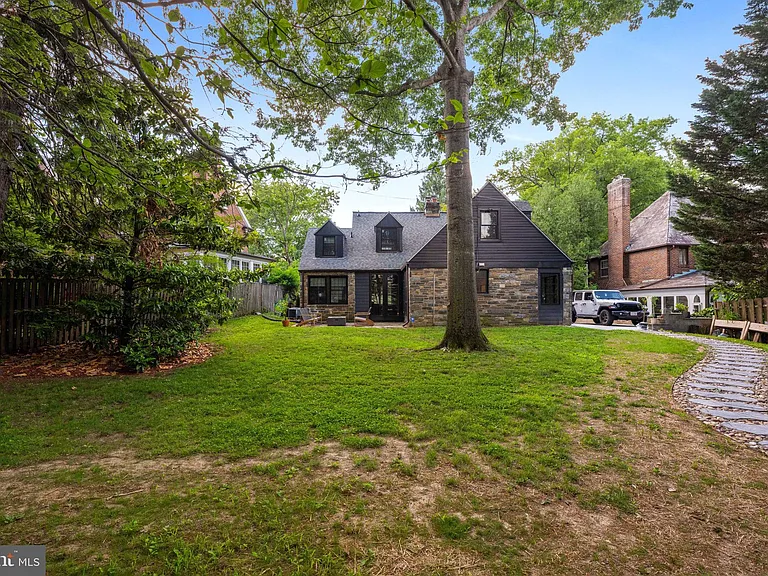 1623 Jonquil St NW — Photo 53