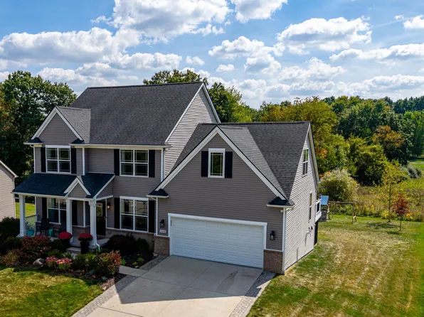 5548 Seney Cir N, Hamburg, MI 48139