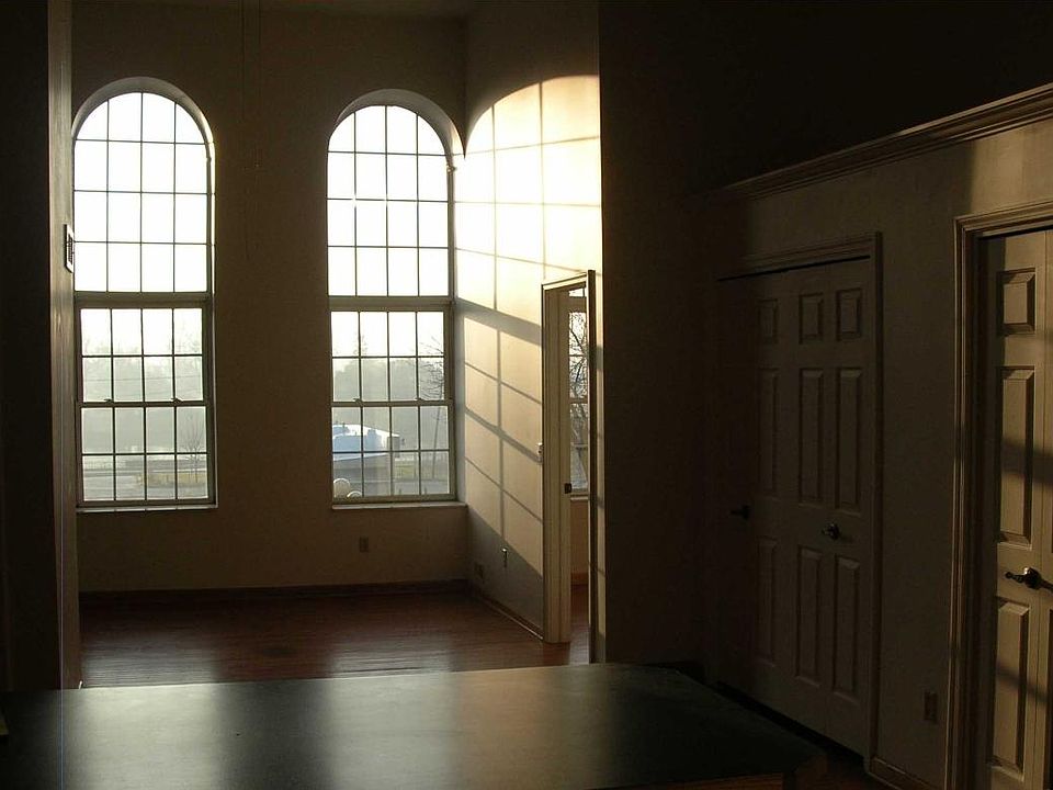 1st image of 209 N Hamilton St APT 2