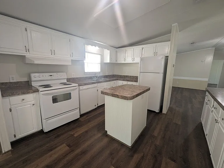 1105 S Rogers St — Photo 59