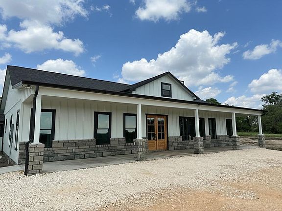 2nd image of 3880 Hranicky Rd