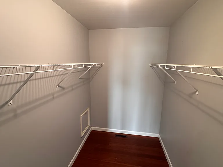 384 Oneida Dr — Photo 20