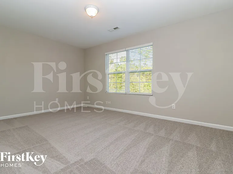 426 Village Park Dr — Photo 12