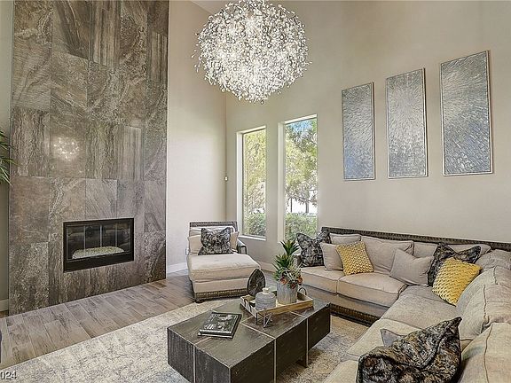 4th image of 2060 Palm Canyon Ct
