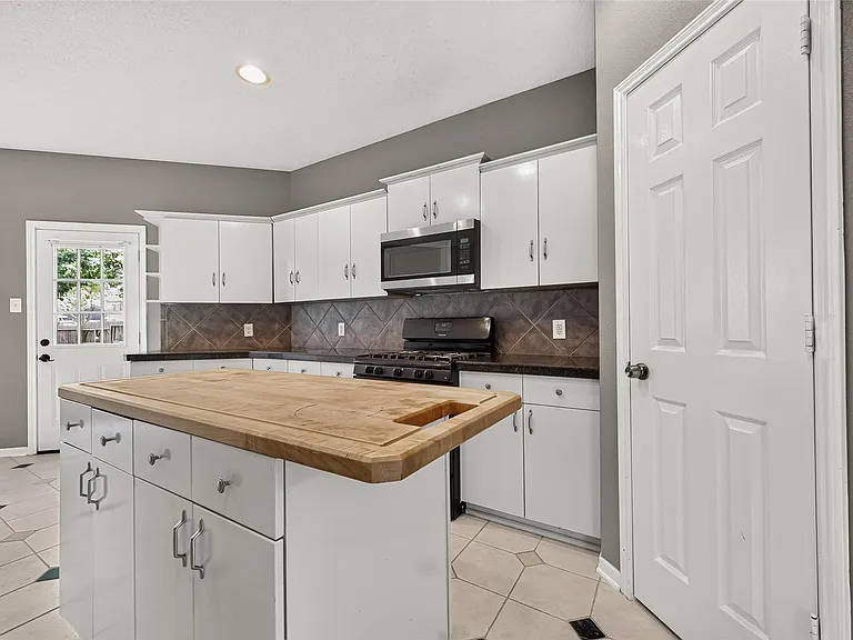14402 Barker Pelican Ct — Photo 21